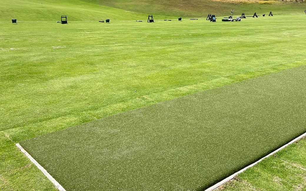 Omaha NE artificial grass driving range