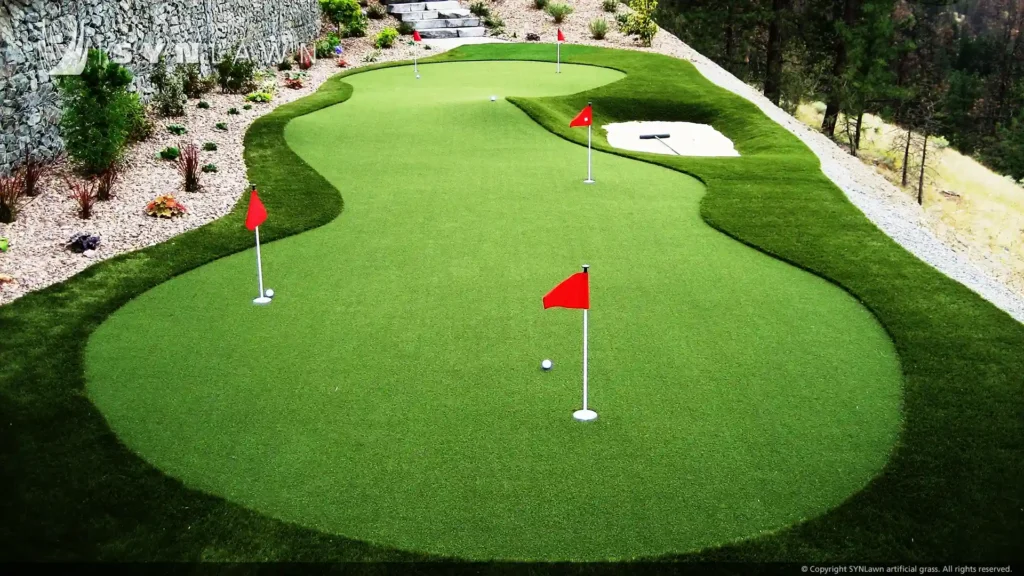 image of Backyard Golf putting green with SYNLawn artificial turf