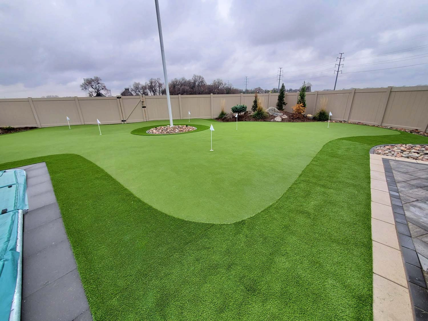 Eagle Eye backyard artificial grass golf green in Omaha, NE