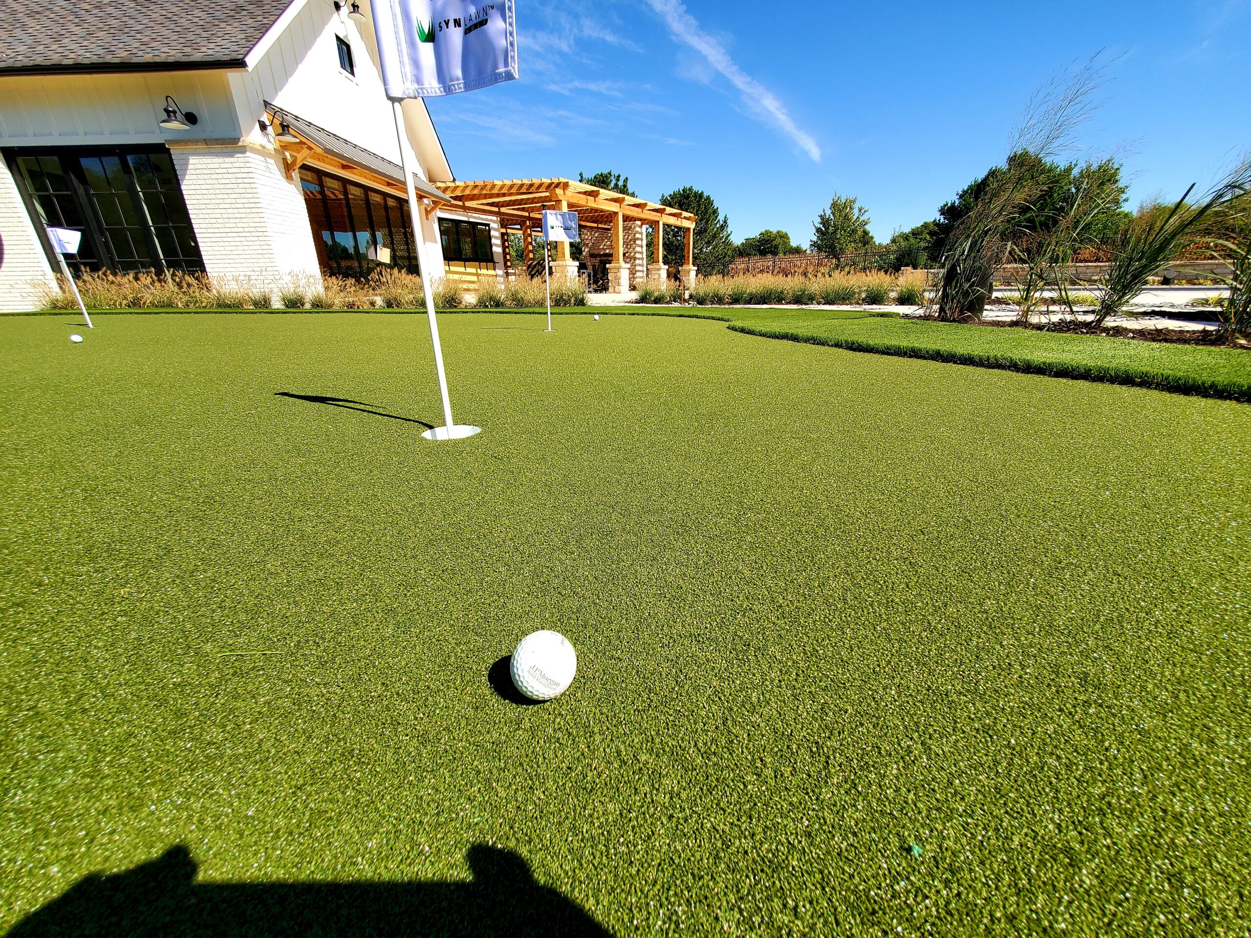 Backyard golf green in Omaha, NE from Eagle Eye Turf