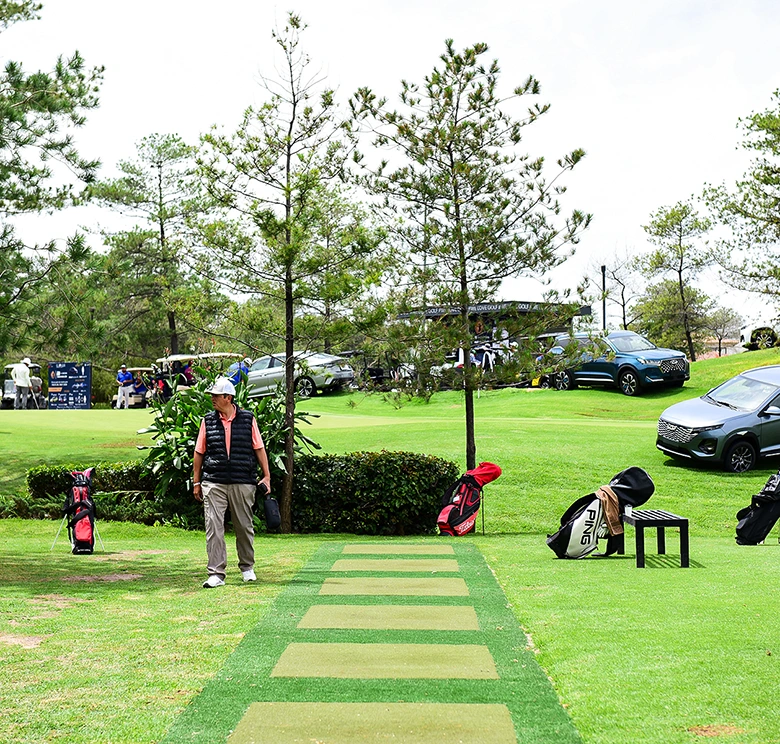 Artificial grass driving range in Omaha, NE from SYNLawn